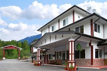 The Revelstoke Gateway Inn Екстериор снимка