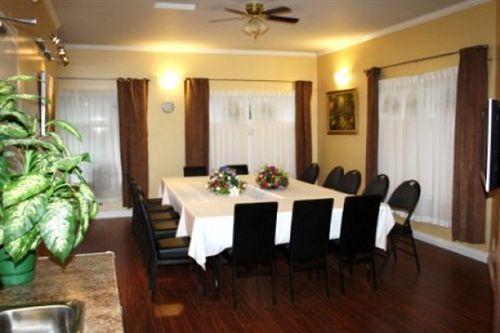 The Revelstoke Gateway Inn Екстериор снимка